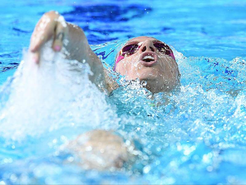 How to improve backstroke: swimmer doing the backstroke