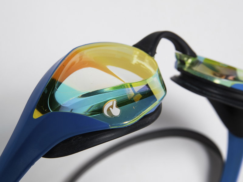 Nuestros consejos para elegir las lentes de las gafas de natación - The  arena swimming blog