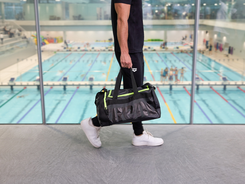 Línea de bolsas de natación y mochilas arena para la piscina - The arena  swimming blog