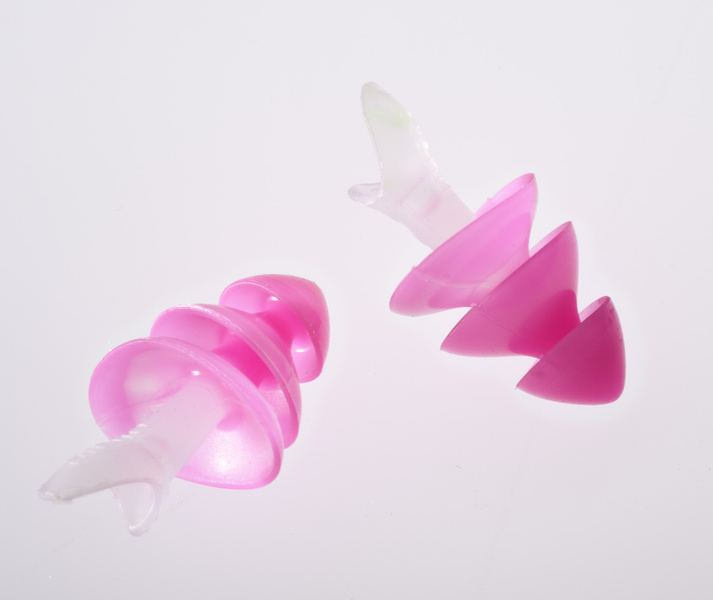 earplugs for swimming: pink earplugs